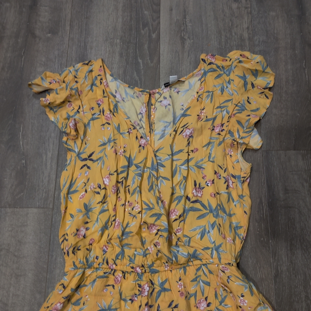 American Eagle Floral Wrap Yellow Romper - Picture 5 of 9